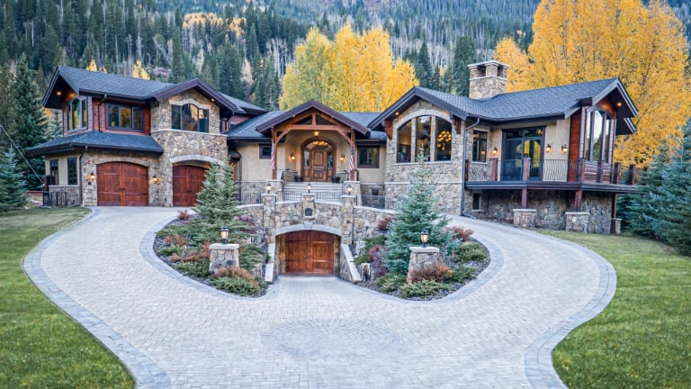 kendrick lamars farmhouse style mansion worth $40 million